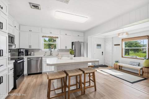 816 16th Avenue, Jacksonville Beach FL - photo 7 of 28