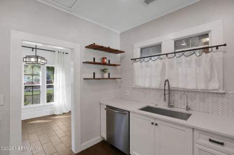 708 Spring Street, Green Cove Springs FL - photo 12 of 65