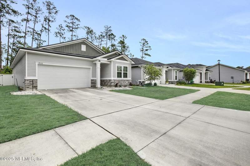 3 bedroom Single Family Residence at 1860 Cogdill, Laurel Oaks, Middleburg — photo 3