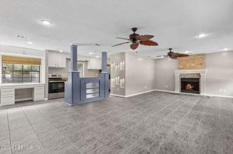 10919 Key Vega Drive, Jacksonville FL - photo 7 of 32