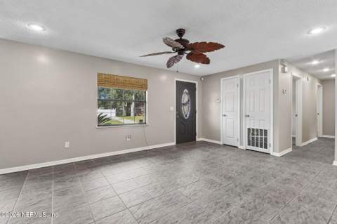 10919 Key Vega Drive, Jacksonville FL - photo 9 of 32