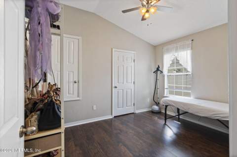 7705 Vandalay Drive, Jacksonville FL - photo 11 of 14