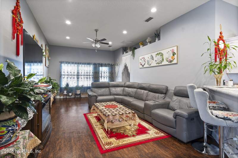 4 bedroom Single Family Residence at 7705 Vandalay Drive, Westland Oaks, Jacksonville — photo 3