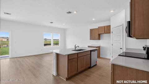5425 Horseback Court, Jacksonville FL - photo 6 of 45