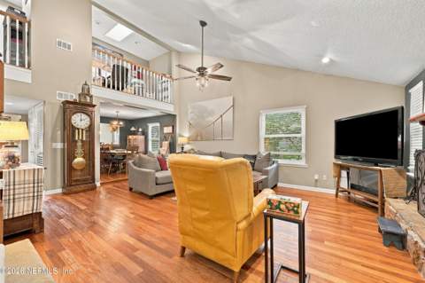 5248 Tilting Oaks Court, Jacksonville FL - photo 7 of 35