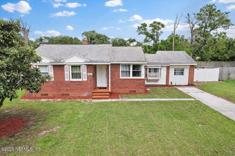 4 bedroom Single Family Residence at 9721 Kline Road, Southside Estates, Jacksonville — photo 2