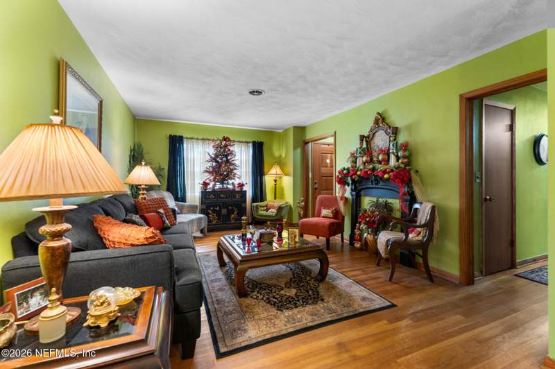 3 bedroom Single Family Residence at 5232 Ocean Street, Not Validd, Sanderson — photo 2