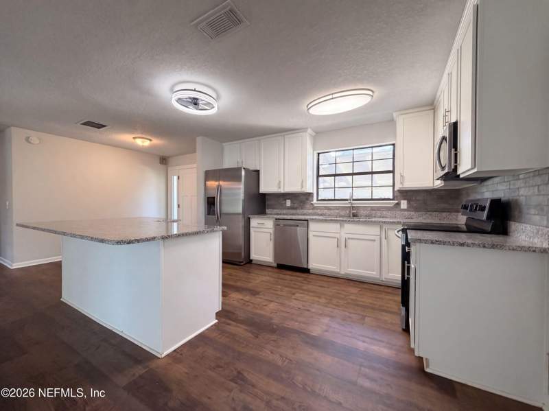 3 bedroom Single Family Residence at 4040 Sierra Madre Drive, San Jose Manor, Jacksonville — photo 3