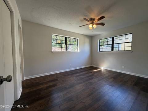 4040 Sierra Madre Drive, Jacksonville FL - photo 7 of 21