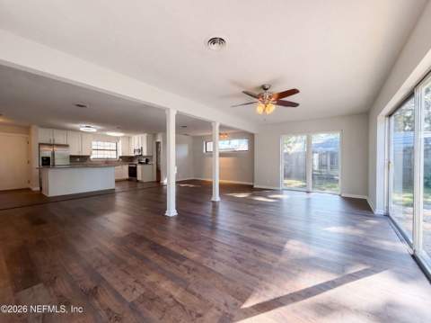 4040 Sierra Madre Drive, Jacksonville FL - photo 10 of 21