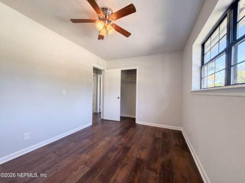 4040 Sierra Madre Drive, Jacksonville FL - photo 13 of 21