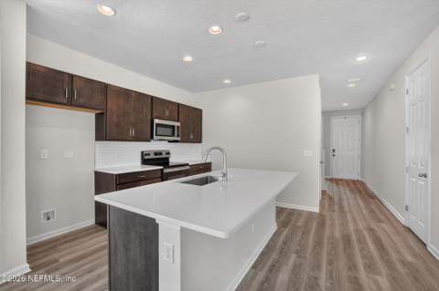 4564 Pine Ridge Parkway, Middleburg FL - photo 10 of 51