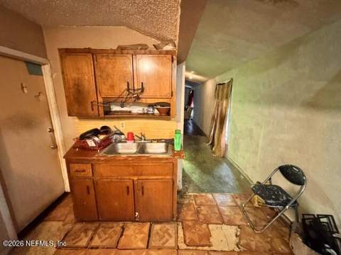 5242 Dodge Road, Jacksonville FL - photo 8 of 26