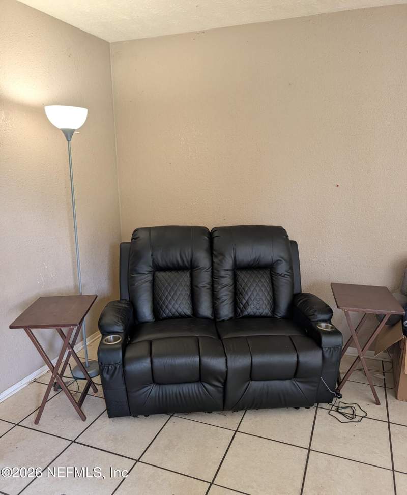 3 bedroom Townhouse at 4541 Moncrief Road, Washington Heights, Jacksonville — photo 5