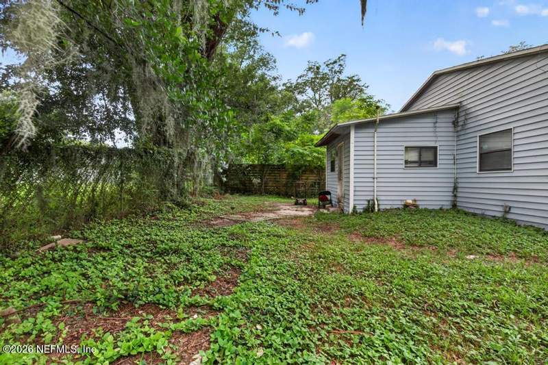 3 bedroom Single Family Residence at 2054 Thomas Court, Metes & Bounds, Jacksonville — photo 5