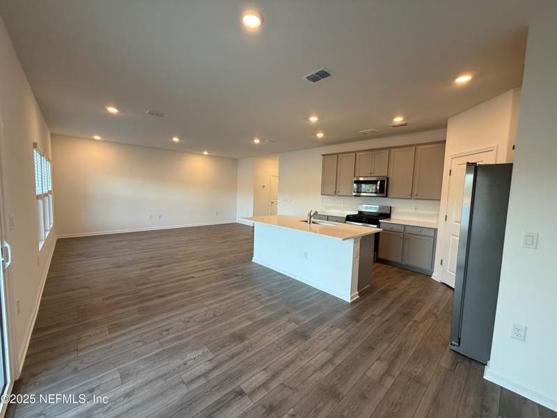 4 bedroom Single Family Residence at 14406 Epply Drive, Cedar Creek, Jacksonville — photo 4