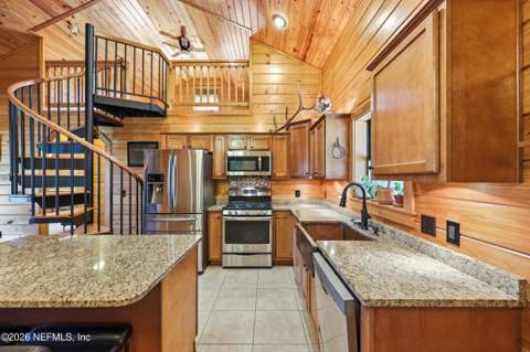 8796 Gin Henry Lane, Glen St. Mary FL - photo 12 of 64
