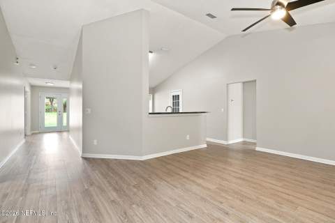 6676 Southern Oaks Drive, Jacksonville FL - photo 7 of 31