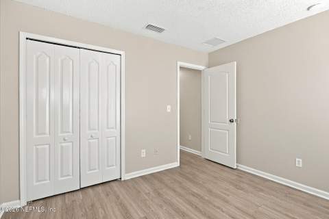 6676 Southern Oaks Drive, Jacksonville FL - photo 21 of 31