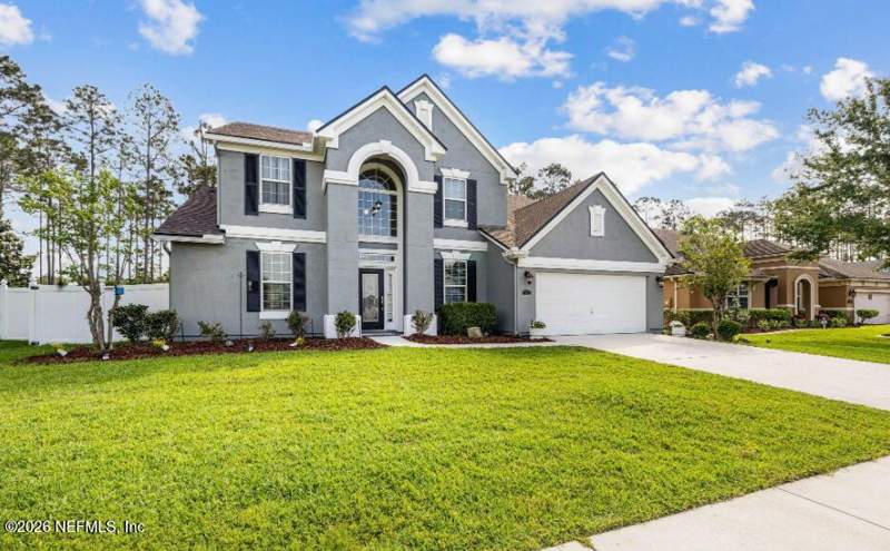 4 bedroom Single Family Residence at 1072 Merlin Point, Two Creeks, Middleburg — photo 2