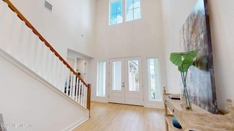 12247 Mariposa Avenue, Jacksonville FL - photo 7 of 59