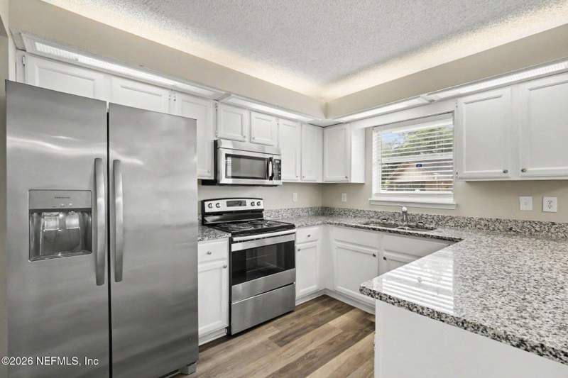 3 bedroom Single Family Residence at 8468 Pikes Peak Drive, Collins Ridge, Jacksonville — photo 5