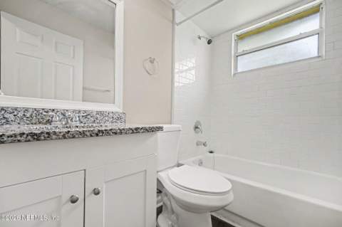8468 Pikes Peak Drive, Jacksonville FL - photo 17 of 20
