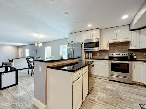 3065 Francis Road, Jacksonville FL - photo 8 of 36
