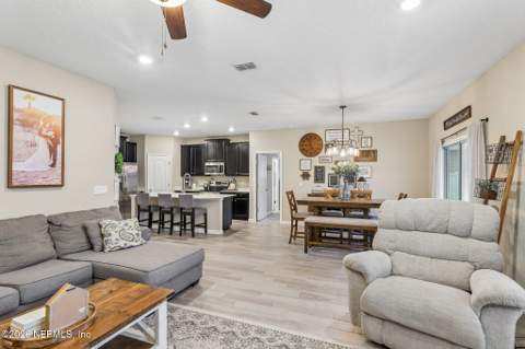 10309 Pavnes Creek Drive, Jacksonville FL - photo 12 of 53