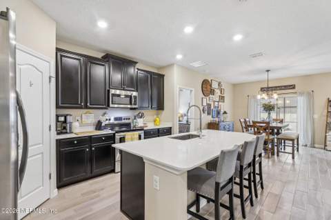 10309 Pavnes Creek Drive, Jacksonville FL - photo 18 of 53