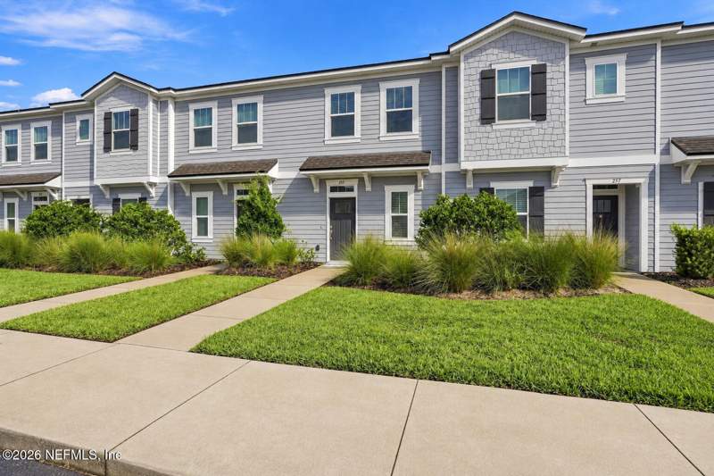 2 bedroom Townhouse at 255 Annies Place, Annies Walk, Jacksonville — photo 4