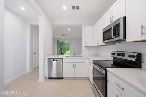 255 Annies Place, Jacksonville FL - photo 8 of 34