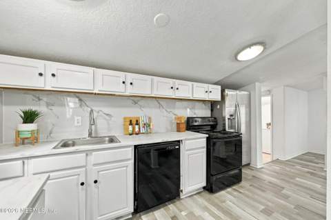 113 Suzanne Avenue #D, Orange Park FL - photo 10 of 36
