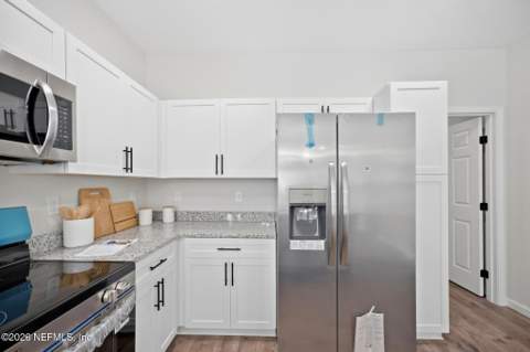 4573 Attleboro Street, Jacksonville FL - photo 13 of 34