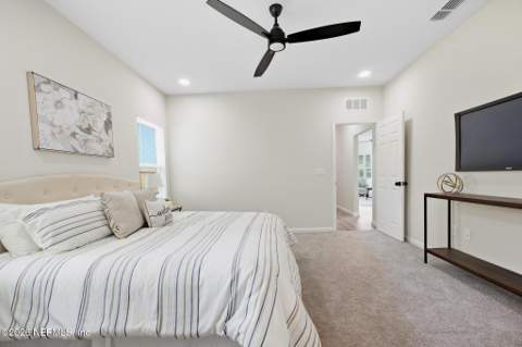 4573 Attleboro Street, Jacksonville FL - photo 17 of 34