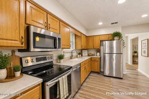 821 Basswood Court, Orange Park FL - photo 11 of 37