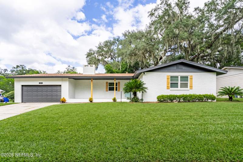 3 bedroom Single Family Residence at 5333 John Reynolds Drive, Windsor Oaks, Jacksonville — photo 2