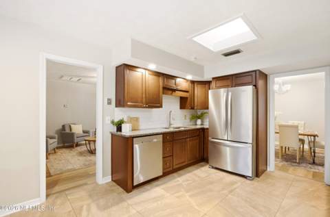 5333 John Reynolds Drive, Jacksonville FL - photo 10 of 42