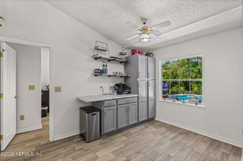 8078 Macnaughton Drive, Jacksonville FL - photo 12 of 47