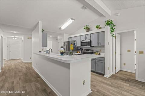 8078 Macnaughton Drive, Jacksonville FL - photo 15 of 47