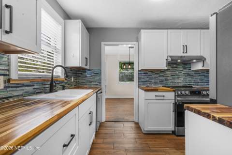 1603 Parrish Place, Jacksonville FL - photo 7 of 38