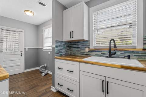1603 Parrish Place, Jacksonville FL - photo 8 of 38