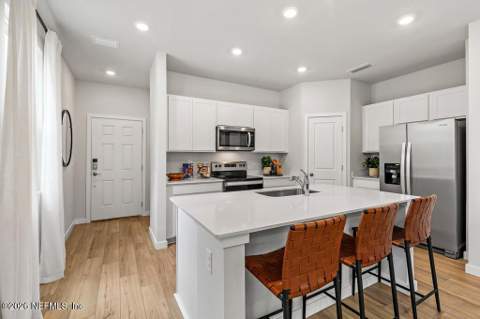 10727 Waterfield Road, Jacksonville FL - photo 9 of 40