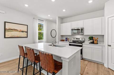10727 Waterfield Road, Jacksonville FL - photo 10 of 40