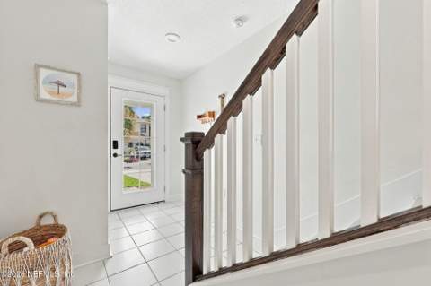 2072 Gail Avenue, Jacksonville Beach FL - photo 10 of 59