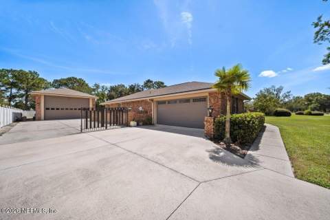 1147 Pebble Ridge Drive, Jacksonville FL - photo 6 of 42