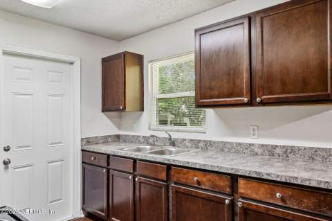 4979 Tan Street, Jacksonville FL - photo 18 of 41