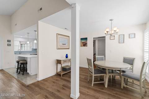 7842 Linkside Drive, Jacksonville FL - photo 7 of 25
