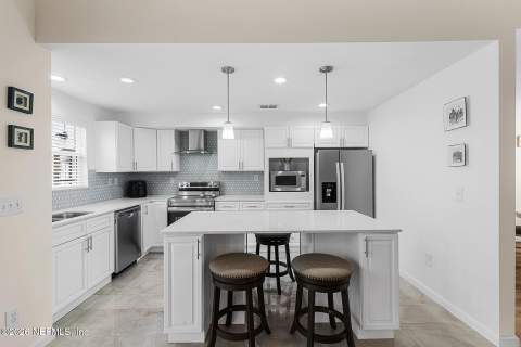 7842 Linkside Drive, Jacksonville FL - photo 14 of 25