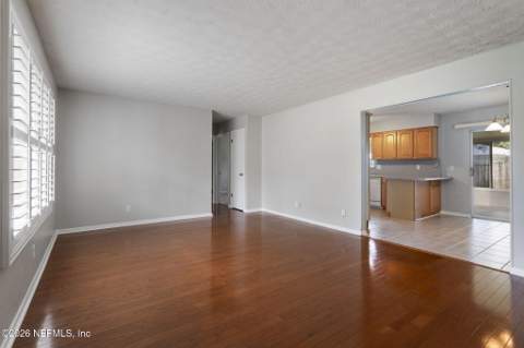 11546 Woodglen Way, Jacksonville FL - photo 7 of 25
